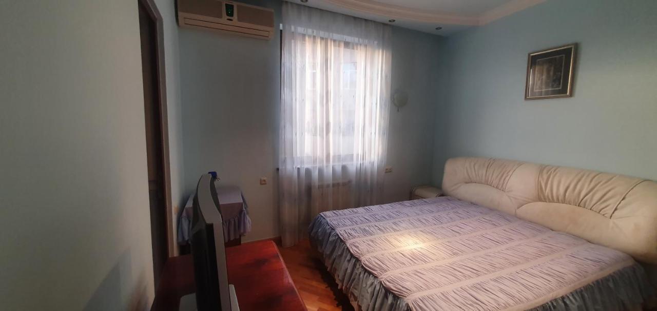 Guest House 耶烈万 外观 照片