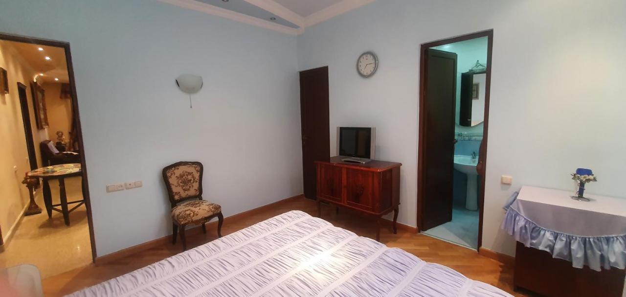 Guest House 耶烈万 外观 照片