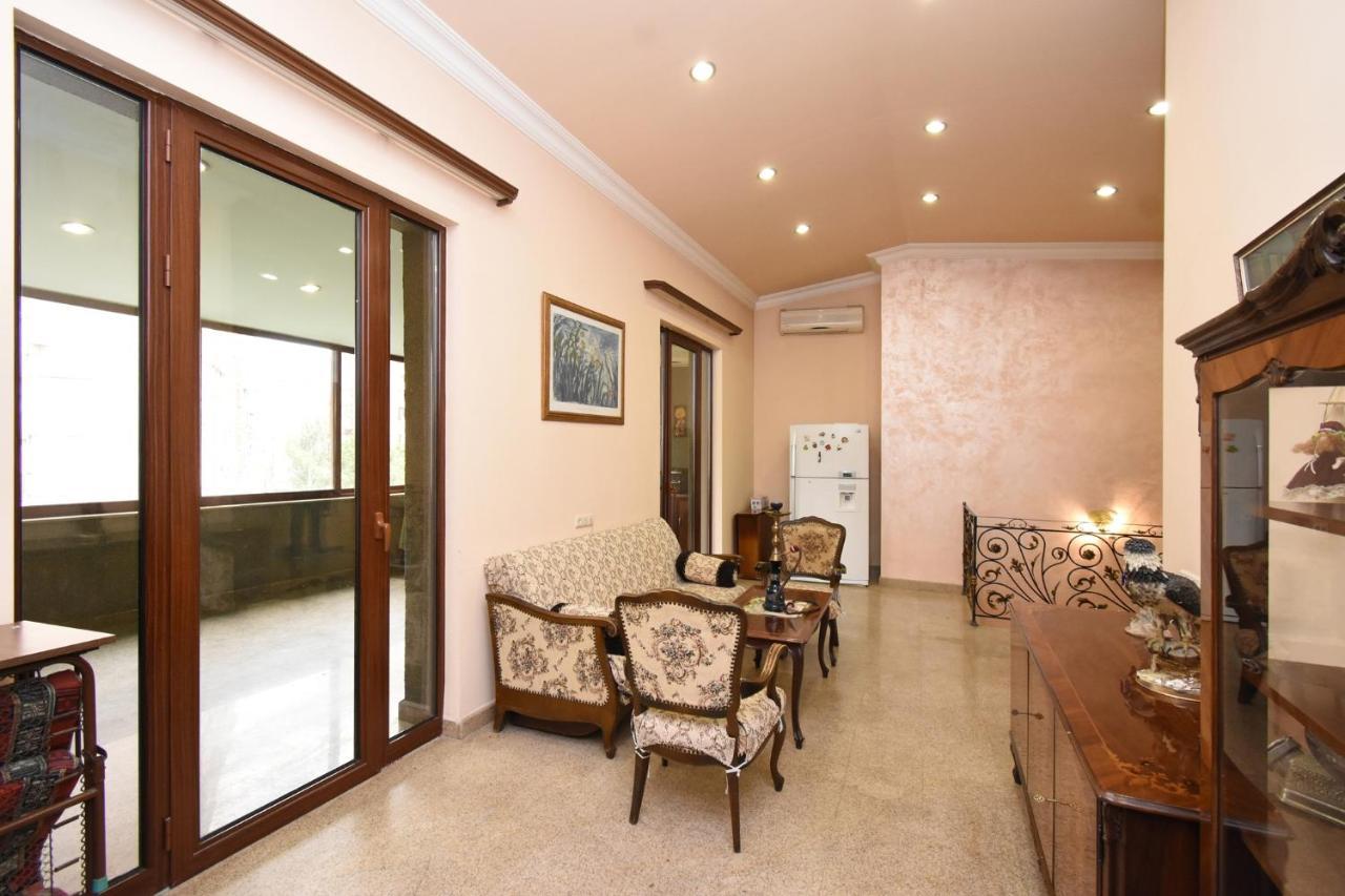 Guest House 耶烈万 外观 照片